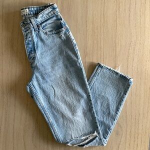 ABERCROMBIE CURVE LOVE “THE DAD” HIGH RISE JEAN